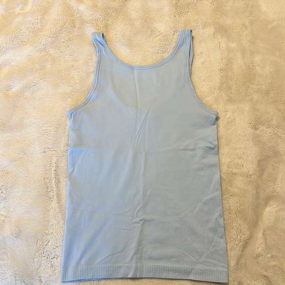 Lululemon tank top - Picture 3 of 4